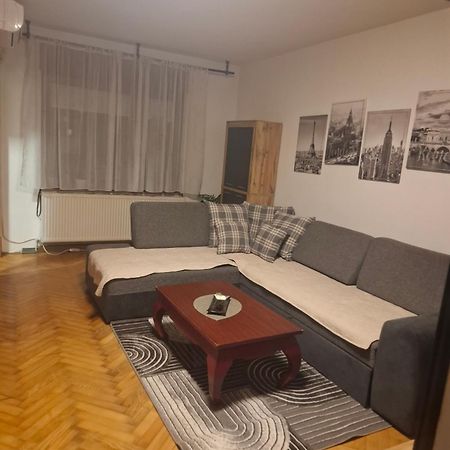 Zg Zapad Appartement Zagreb Buitenkant foto