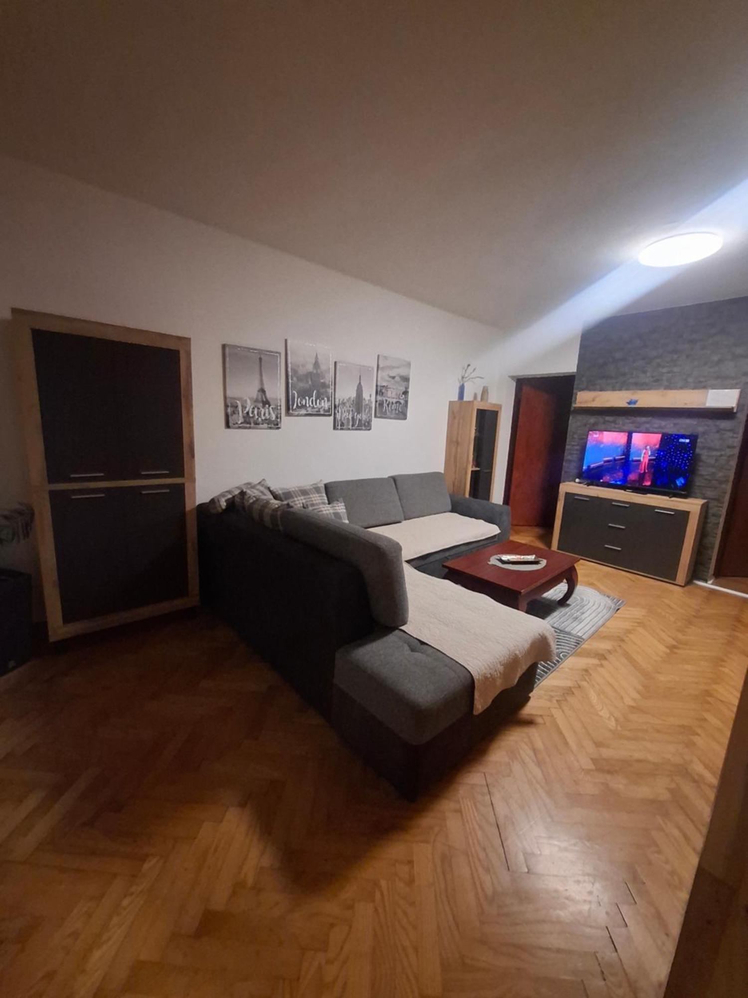 Zg Zapad Appartement Zagreb Buitenkant foto